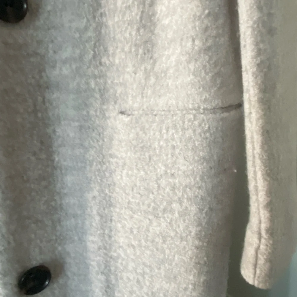 Wool coat - Picture 3 of 9